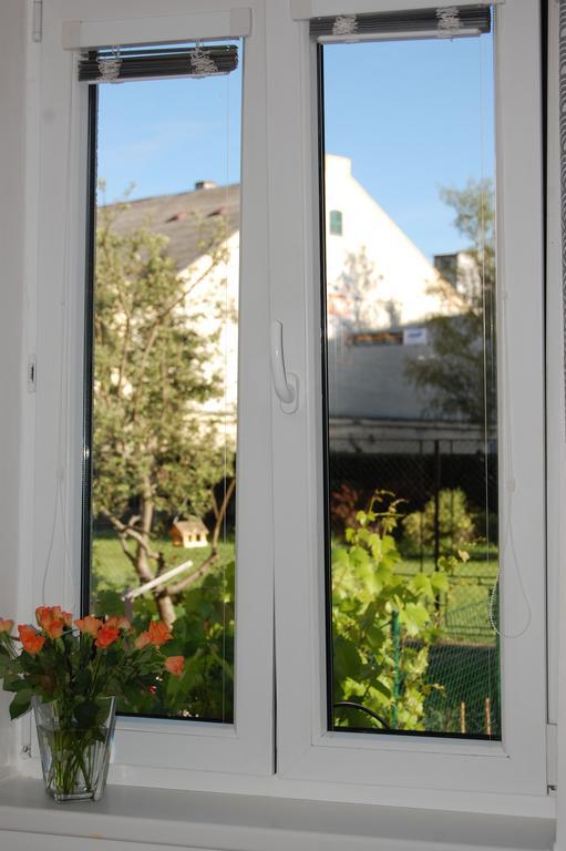 Apartment In A Red House With Garden Чешка Будьовица Екстериор снимка